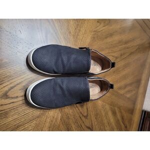 Cushionaire Womens Black Perforated Slip On Sneakers Platform Memory‎ Foam sz 9